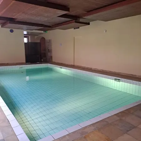 Au Centre De Avec Piscine Et Jacuzzi Appartamento